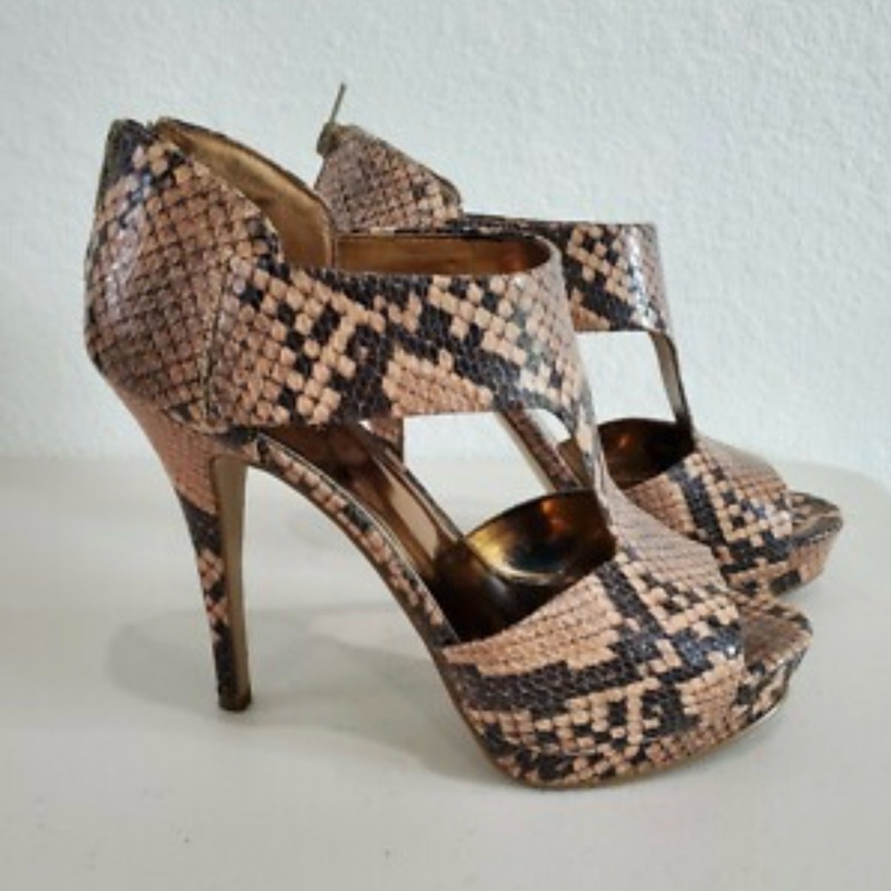 Nine West Snakeskin Platform Stiletto Heels Size 9.5 Gold Trim Polman T-Strap.